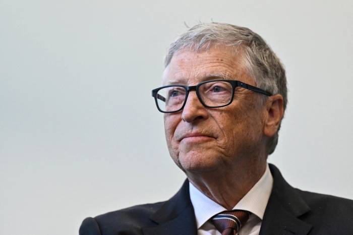 Tỷ phú Bill Gates tại London, Anh, hôm 15/2. Ảnh: Reuters