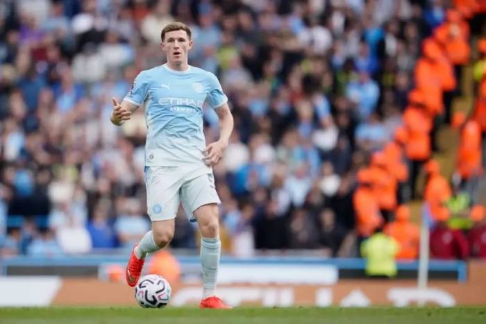 Elliot Anderson kiểm soát bóng trong trận Man City thắng Coventry City 1-0 ở vòng ba Ngoại hạng Anh trên sân Etihad, Manchester, Anh ngày 5/9/2026. Ảnh: Man City