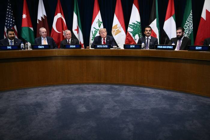Tổng thống Mỹ Donald Trump tham dự cuộc họp đa phương của Hội đồng Hợp tác vùng Vịnh (GCC) bên lề kỳ họp Đại hội đồng Liên Hợp Quốc (UNGA) tại New York ngày 22/9. Ảnh: AFP