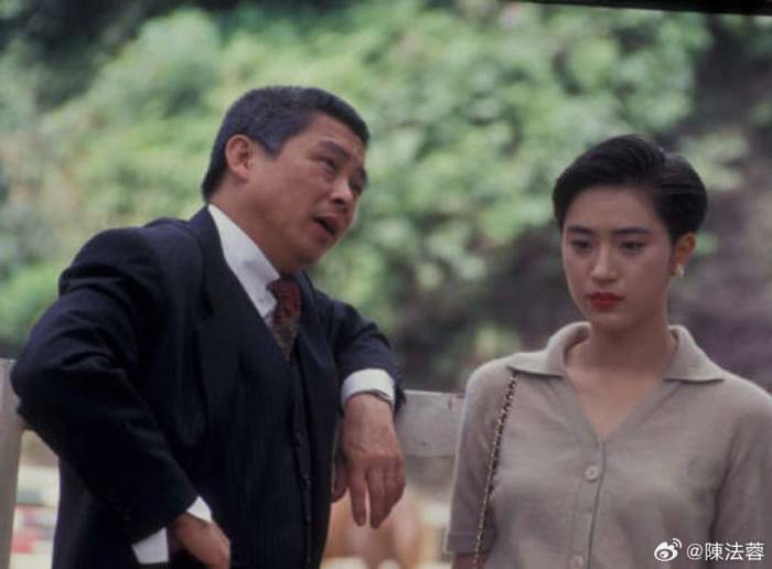 Diễn viên Trần Pháp Dung đăng hình tưởng nhớ tiền bối. Cô và ông Lưu Triệu Minh từng đóng chung Cự nhân, Đổ thành quần anh hội. Ảnh: Weibo