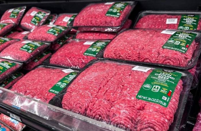 Thịt bò xay được trưng bày tại một siêu thị ở Houston, Texas ngày 17/3. Ảnh: AFP