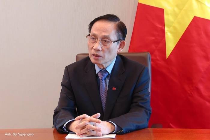 Bộ trưởng Ngoại giao Lê Hoài Trung trả lời báo chí ngày 25/9. Ảnh: Bộ Ngoại giao