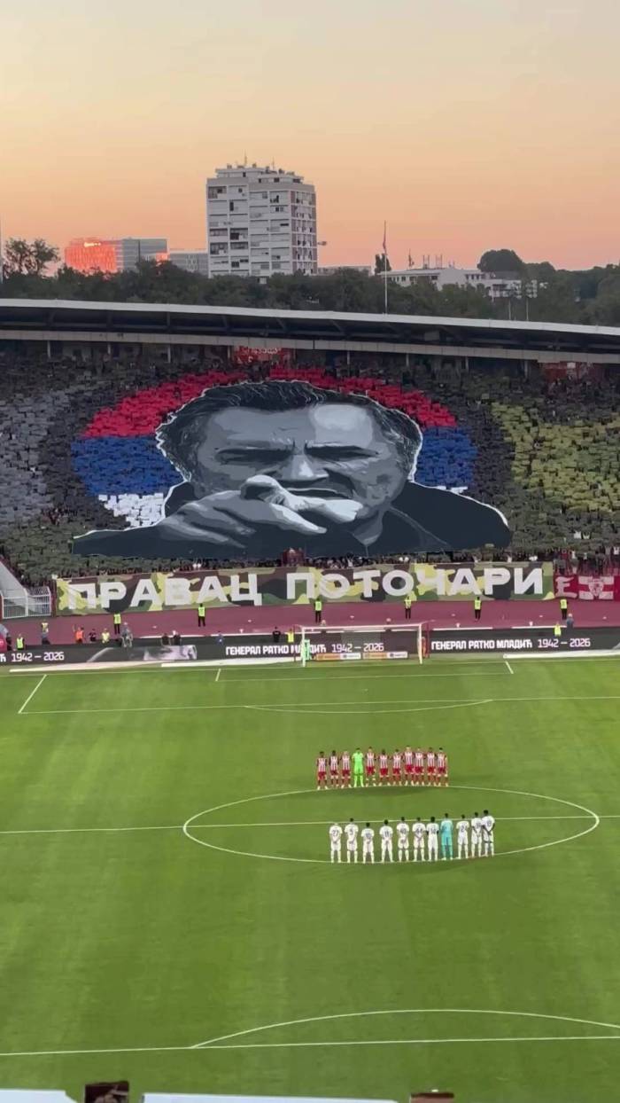 CĐV Crvena Zvezda (Sao Đỏ Belgrade) tri ân tội phạm chiến tranh Ratko Mladic