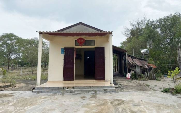 Căn nhà Đại đoàn kết, nơi Hoàn cùng bà ngoại sinh sống. Ảnh: Đắc Thành