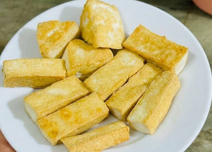 Đậu phụ cung cấp protein thực vật cho người mắc bệnh tuyến giáp. Ảnh: Duy Anh
