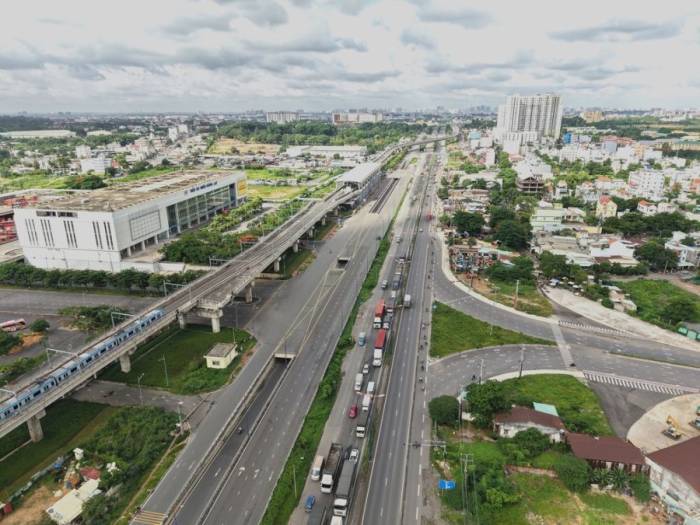 Đường Thống Nhất kết nối với Xa lộ Hà Nội, ngay ga Metro Suối Tiên. Ảnh: Bcons