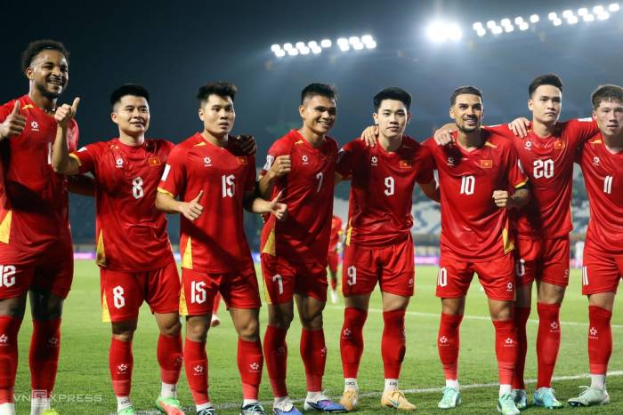 Các cầu thủ Việt Nam ăn mừng bàn thắng trước Philippines ở lượt đầu bảng B hạng Nhất FIFA ASEAN Cup 2026 trên sân Si Jalak Harupat, thành phố Bandung, Indonesia tối 26/9/2026. Ảnh: Đức Đồng.