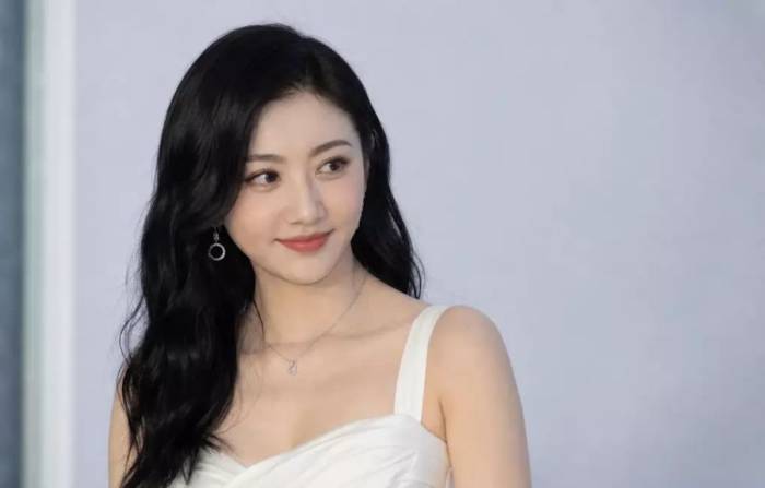 Diễn viên Trung Quốc Cảnh Điềm, 38 tuổi. Ảnh: Weibo
