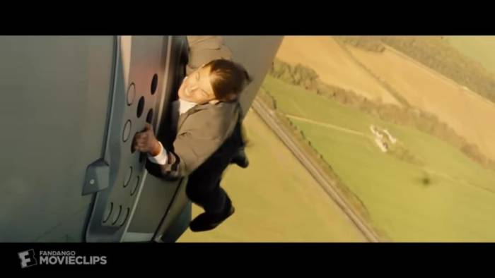 Loạt cảnh mạo hiểm của Tom Cruise qua 8 phần 'Mission: Impossible'
