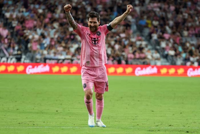 Lionel Messi ăn mừng sau khi ghi bàn từ quả đá phạt trong hiệp một trận Inter Miami gặp San Diego FC tại MLS trên sân Nu ở Miami, bang Florida, Mỹ, ngày 20/9/2026. Ảnh: AP