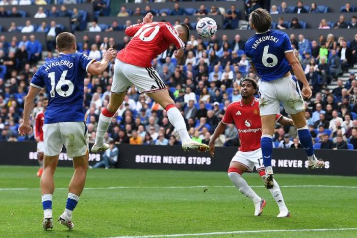 Benjamin Sesko ghi bàn thứ hai cho Man Utd trong trận đấu với Everton tại Ngoại hạng Anh trên sân Hill Dickinson, Liverpool, Anh, ngày 6/9/2026. Ảnh: AFP