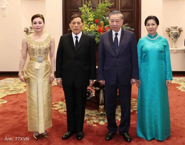 Tổng Bí thư, Chủ tịch nước Tô Lâm và phu nhân cùng Vua Thái Lan Maha Vajiralongkorn Phra Vajiraklaochaoyuhua và Hoàng hậu. Ảnh: TTXVN