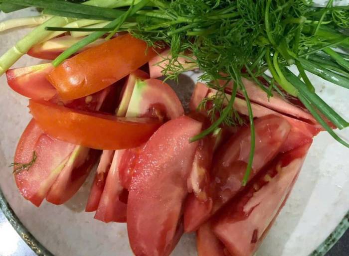 Cà chua giàu chất dinh dưỡng tốt cho sức khỏe làn da. Ảnh: Anh Chi