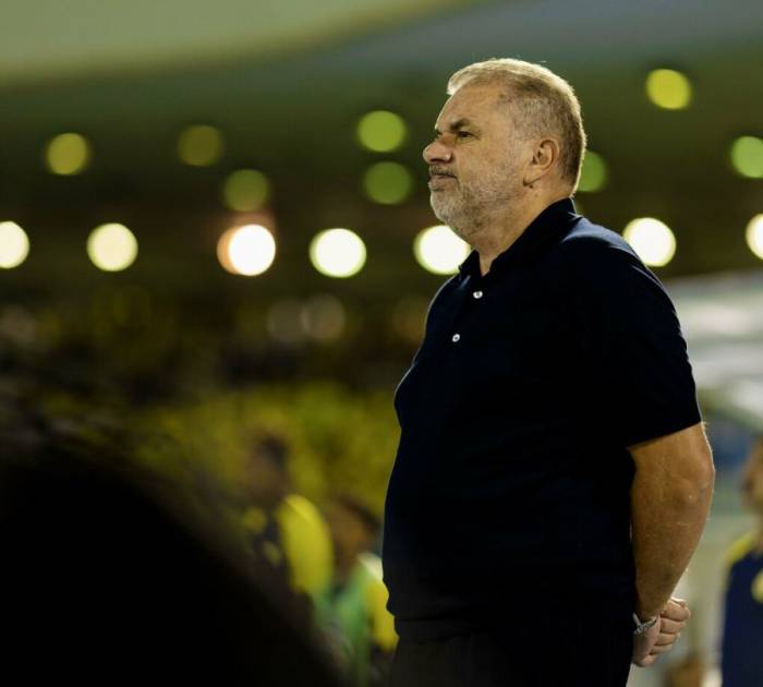 HLV Ange Postecoglou phản ứng trong trận. Ảnh: Al Nassr