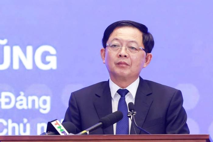 Phó thủ tướng Hồ Đức Dũng nói về điểm nghẽn và các nhiệm vụ của ngành logistics. Ảnh: Lê Tân