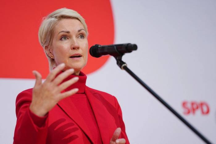 Thủ hiến Manuela Schwesig tại cuộc họp báo ở bang Mecklenburg-Western Pomerania ngày 21/9. Ảnh: AP