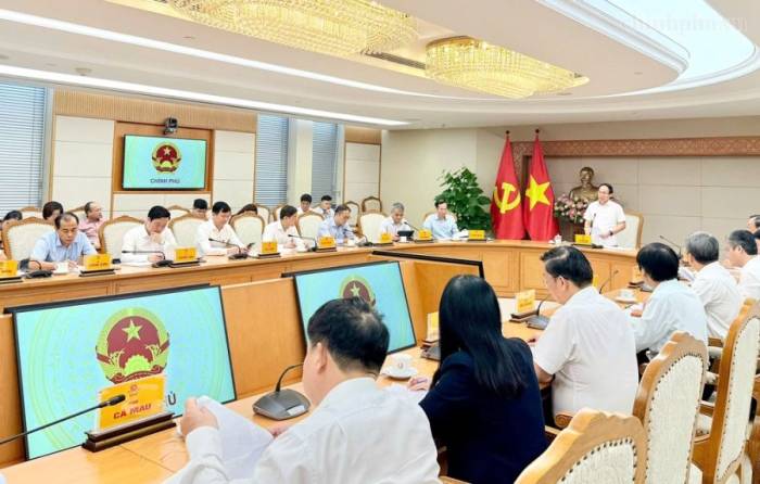 Phó thủ tướng Lê Tiến Châu phát biểu chỉ đạo tại cuộc họp về giải pháp phòng chống gian lận thi cử, chiều 10/9. Ảnh: VGP