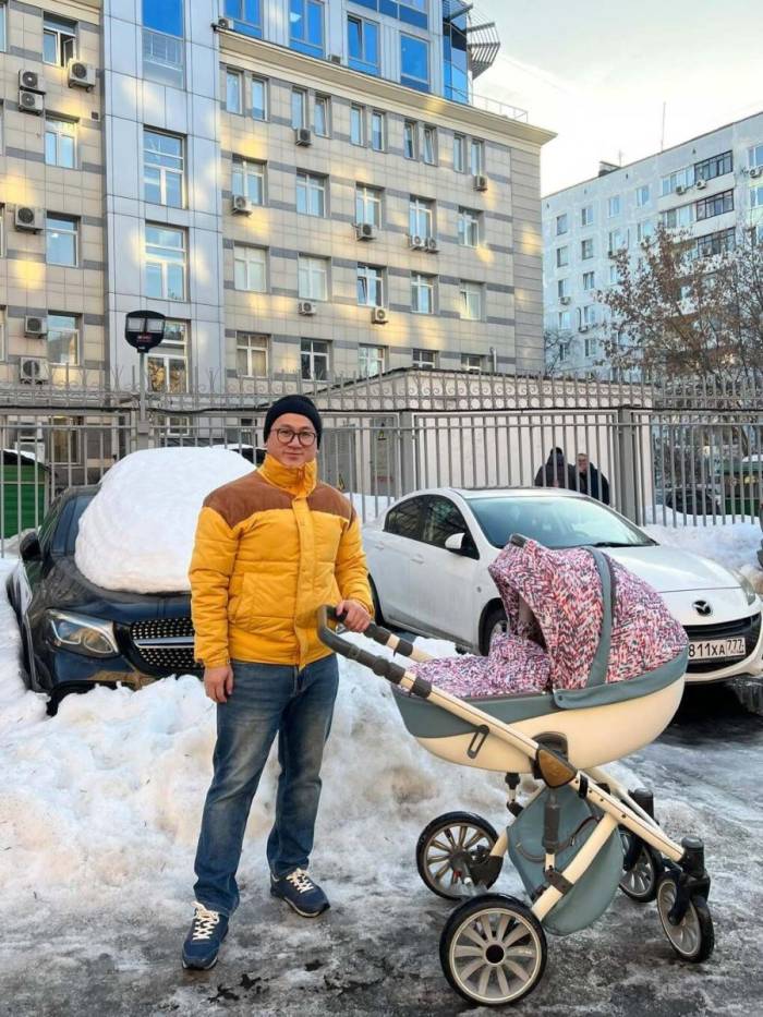 Trần Quý chụp ảnh tại Moskva vào đầu năm. Ảnh: NVCC