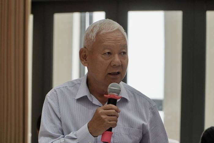 TS Trần Văn, nguyên Phó chủ nhiệm Uỷ ban Kinh tế và Tài chính Quốc hội, phát biểu tại hội nghị. Ảnh: Giang Anh