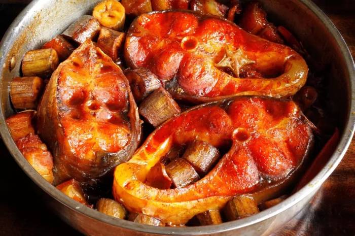 Cá có chất béo, protein giúp duy trì cơ bắp. Ảnh: Bùi Thủy