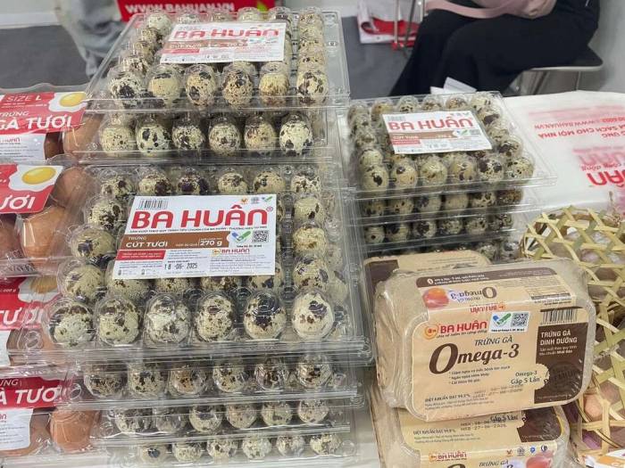 Một số sản phẩm của Ba Huân từng bán ra thị trường. Ảnh: Fanpage Ba Huân