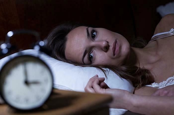 Hiện tượng đêm đầu tiên khiến ngủ kém khi ở khách sạn
