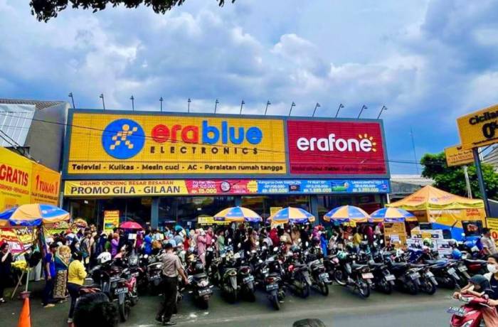 Bên ngoài một cửa EraBlue tại Indonesia. Ảnh: MWG