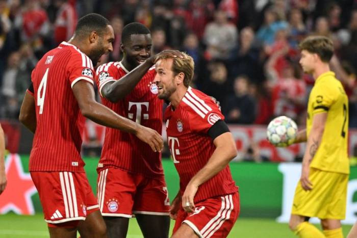 Harry Kane ăn mừng cùng đồng đội sau khi ghi bàn thứ hai cho Bayern Munich trong trận đấu vòng phân hạng Champions League với Bodo/Glimt trên sân Allianz Arena, Munich, Đức ngày 10/9/2026. Ảnh: AP