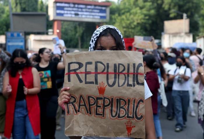 Người biểu tình ở New Delhi hôm 23/9. Ảnh: Reuters