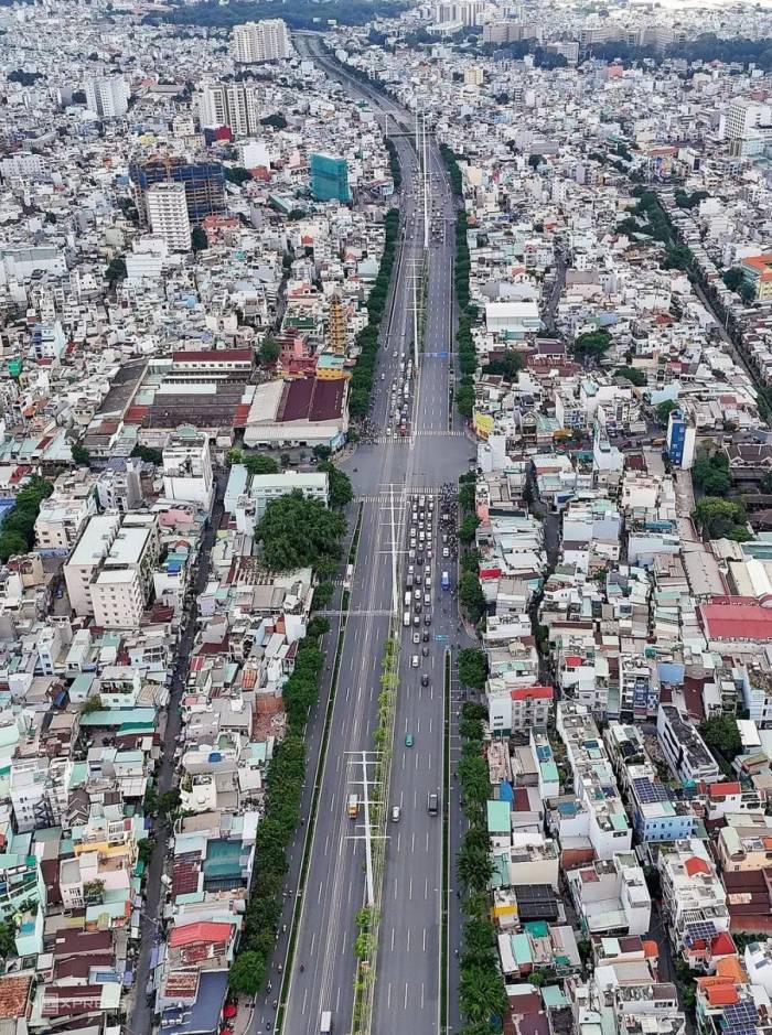 Đại lộ Phạm Văn Đồng - nơi metro Tân Sơn Nhất - Phú Hữu sẽ đi dọc theo: Giang Anh