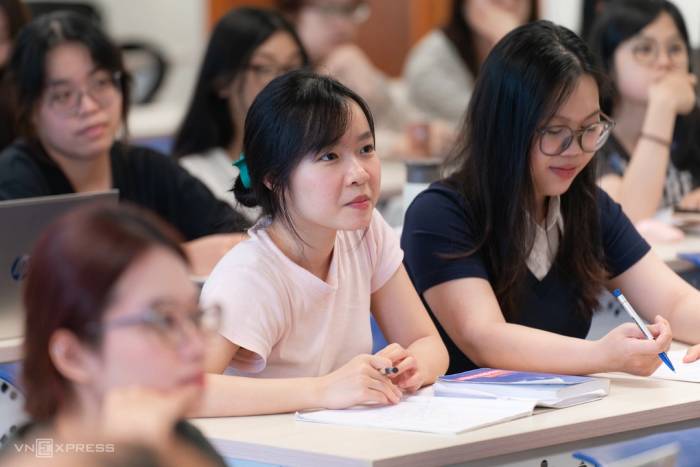 Sinh viên Đại học Kinh tế Quốc dân, tháng 3/2026. Ảnh: Hoàng Giang