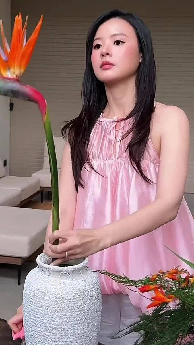 Midu cắm hoa, thưởng trà
