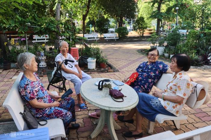 Người già tại viện dưỡng lão Thị Nghè, TP HCM. Ảnh: Quỳnh Trần