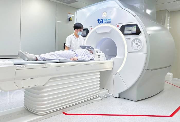 Chụp MRI 3 Tesla giúp phát hiện những thay đổi cấu trúc não liên quan Alzheimer từ giai đoạn sớm. Ảnh: Bệnh viện Đa khoa Tâm Anh