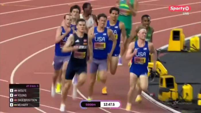 Ingebrigtsen nước rút ngoạn mục ở vòng cuối 5.000m Ultimate Championship
