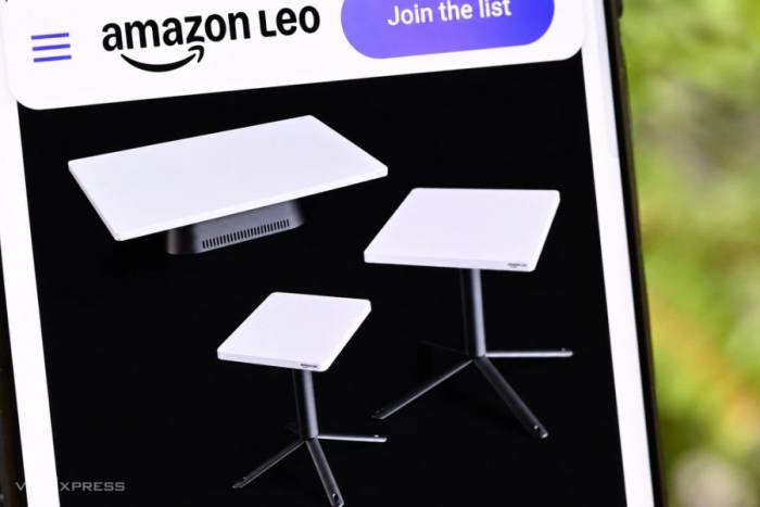 Hình ảnh các thiết bị đầu cuối dùng cho dịch vụ Internet vệ tinh trên website của Amazon. Ảnh: Trọng Đạt