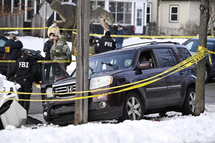 Hiện trường vụ nổ súng khiến người nhập cư thiệt mạng ở Minneapolis, bang Minnesota ngày 7/1. Ảnh: AFP