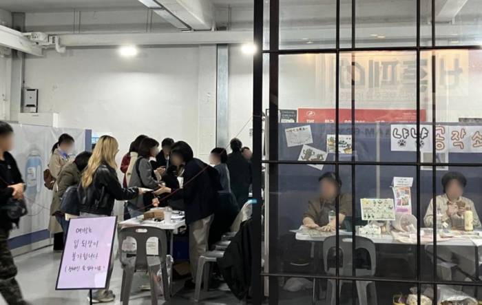 Hội chợ cho phụ nữ chọn không kết hôn ở Seongsu-dong, Seoul, Hàn Quốc. Ảnh: Oh My News