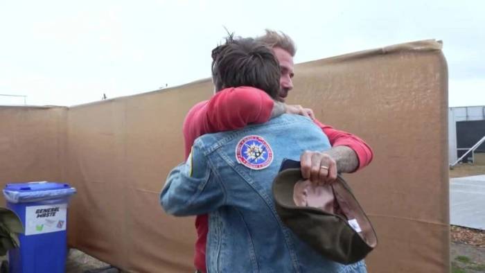 Nhà Beckham chúc mừng show của Cruz