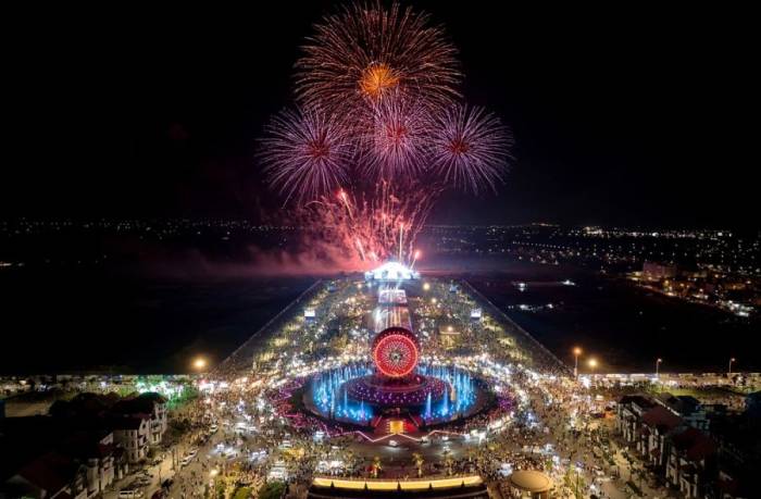 Màn pháo hoa tầm cao tại Sun Urban City. Ảnh: Sun Group