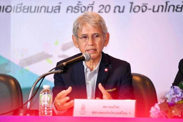 Phó chủ tịch LĐBĐ Thái Lan Charnwit Polcheewin tại họp báo ở trụ sở liên đoàn, Bangkok, Thái Lan ngày 4/9/2026, trước thềm ASIAD 20. Ảnh: FAT