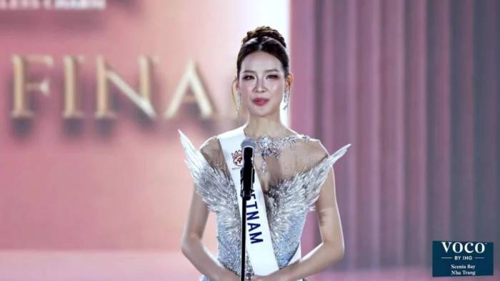 Bảo Ngọc thi ứng xử top 6 Miss World