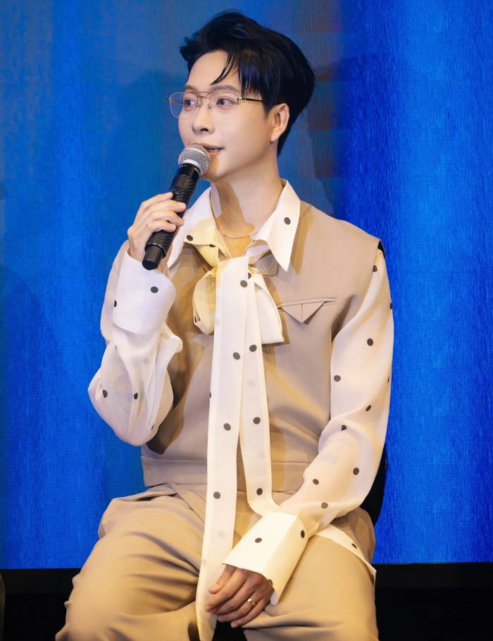 Emcee L trong buổi giới thiệu album solo đầu tay. Ảnh: Nhân vật cung cấp