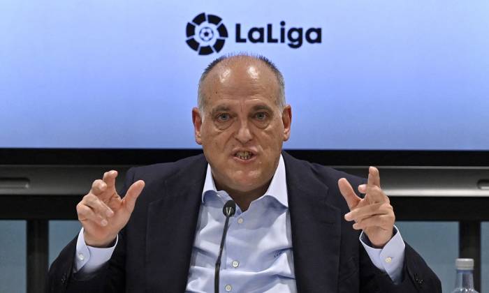 Chủ tịch La Liga Javier Tebas phát biểu tại cuộc họp báo ở Madrid, Tây Ban Nha, ngày 25/5/2023. Ảnh: AFP