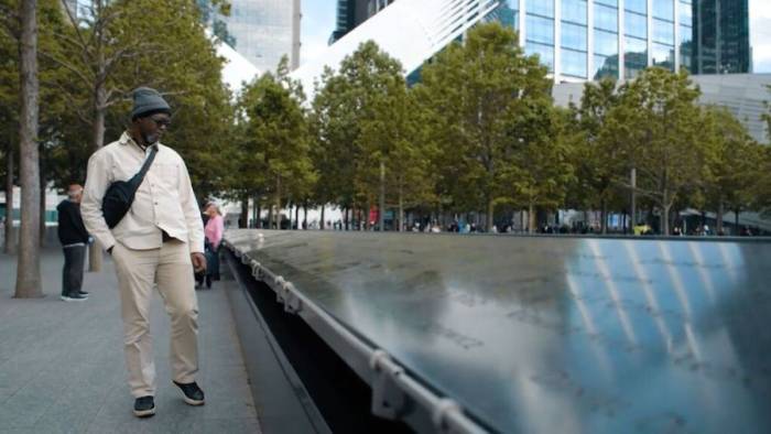 Sekou Siby trong một lần tới thăm Đài tưởng niệm Quốc gia 11/9 ở New York. Ảnh: CNN