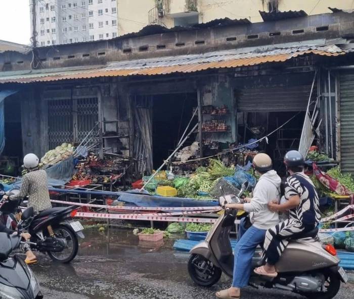 Căn nhà cháy khiến ba người trong gia đình gặp nạn. Ảnh: Đình Văn