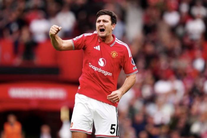 Harry Maguire vui mừng sau bàn thắng gây tranh cãi. Ảnh: PA