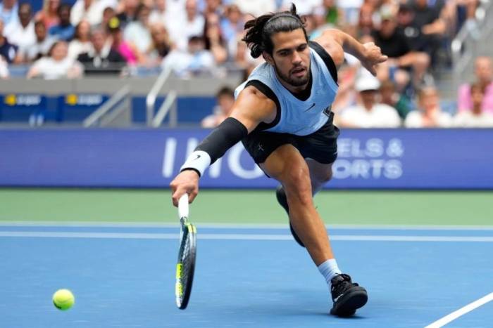 Alcaraz trong trận thắng Tommy Paul ở vòng bốn Mỹ Mở rộng tại sân Arthur Ashe, Trung tâm Quần vợt Quốc gia Billie Jean King, Flushing Meadows, New York, Mỹ ngày 6/9/2026. Ảnh: AP