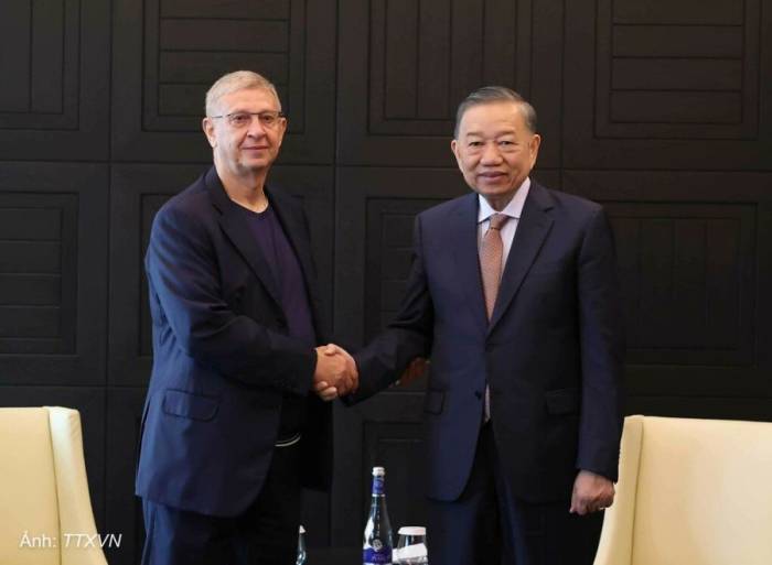 Tổng Bí thư, Chủ tịch nước Tô Lâm tiếp ông Vladimir Yevtushenkov, Nhà sáng lập Công ty Cổ phần đại chúng AFK Sistema. Ảnh: TTXVN