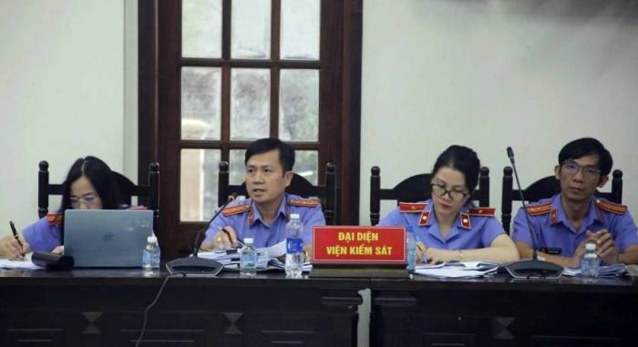 Đại diện VKS tại tòa. Ảnh: Phạm Hải